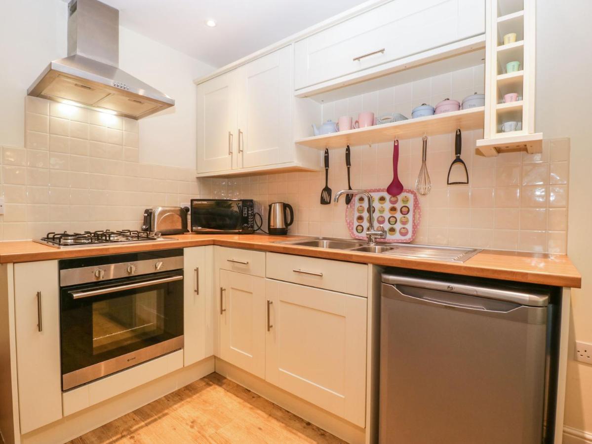 9 Malthouse Court Villa Уочет Екстериор снимка